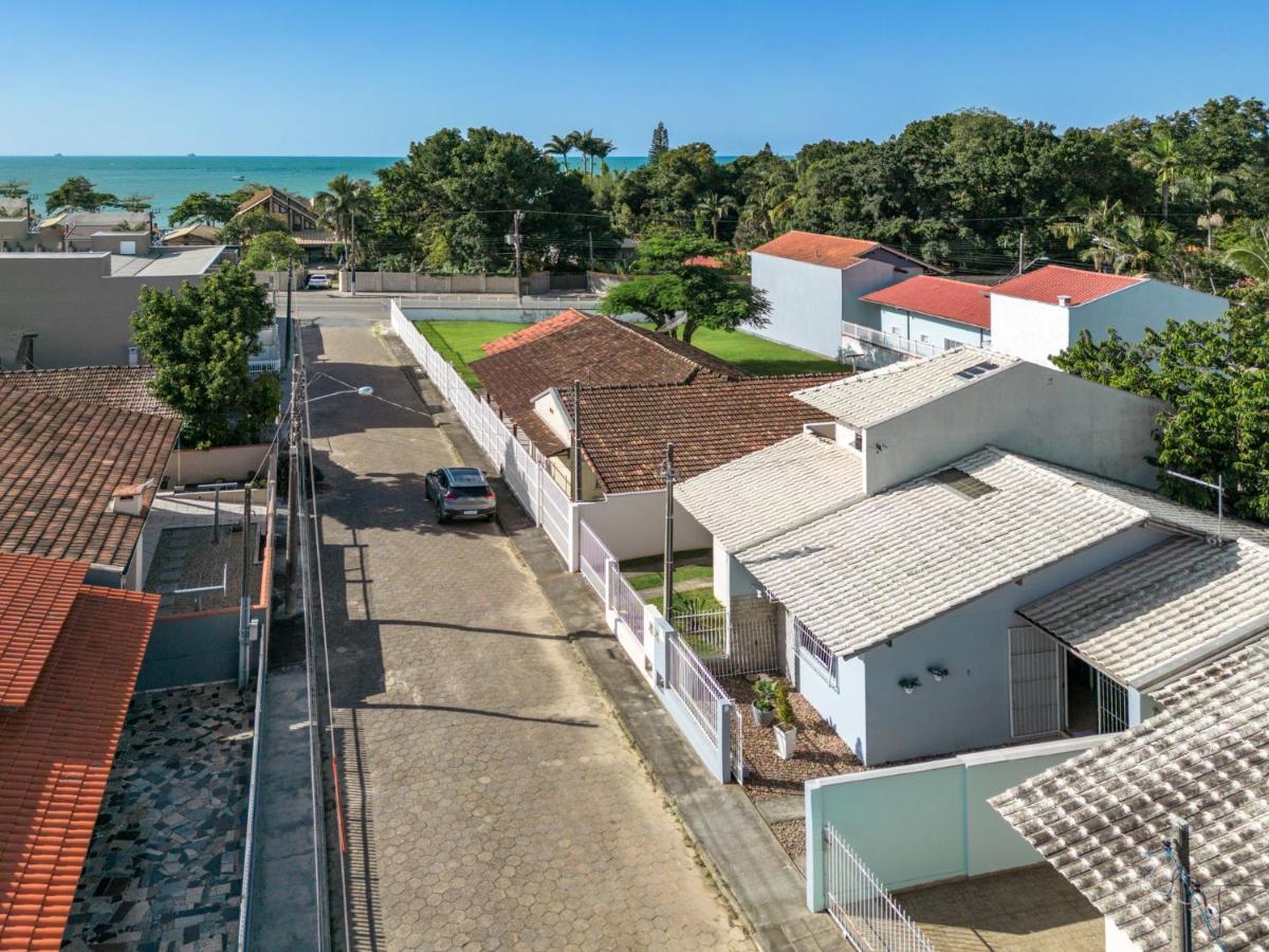 Linda Casa A 150M Da Praia E Prox Ao Beto Carrero 佩尼亚 外观 照片